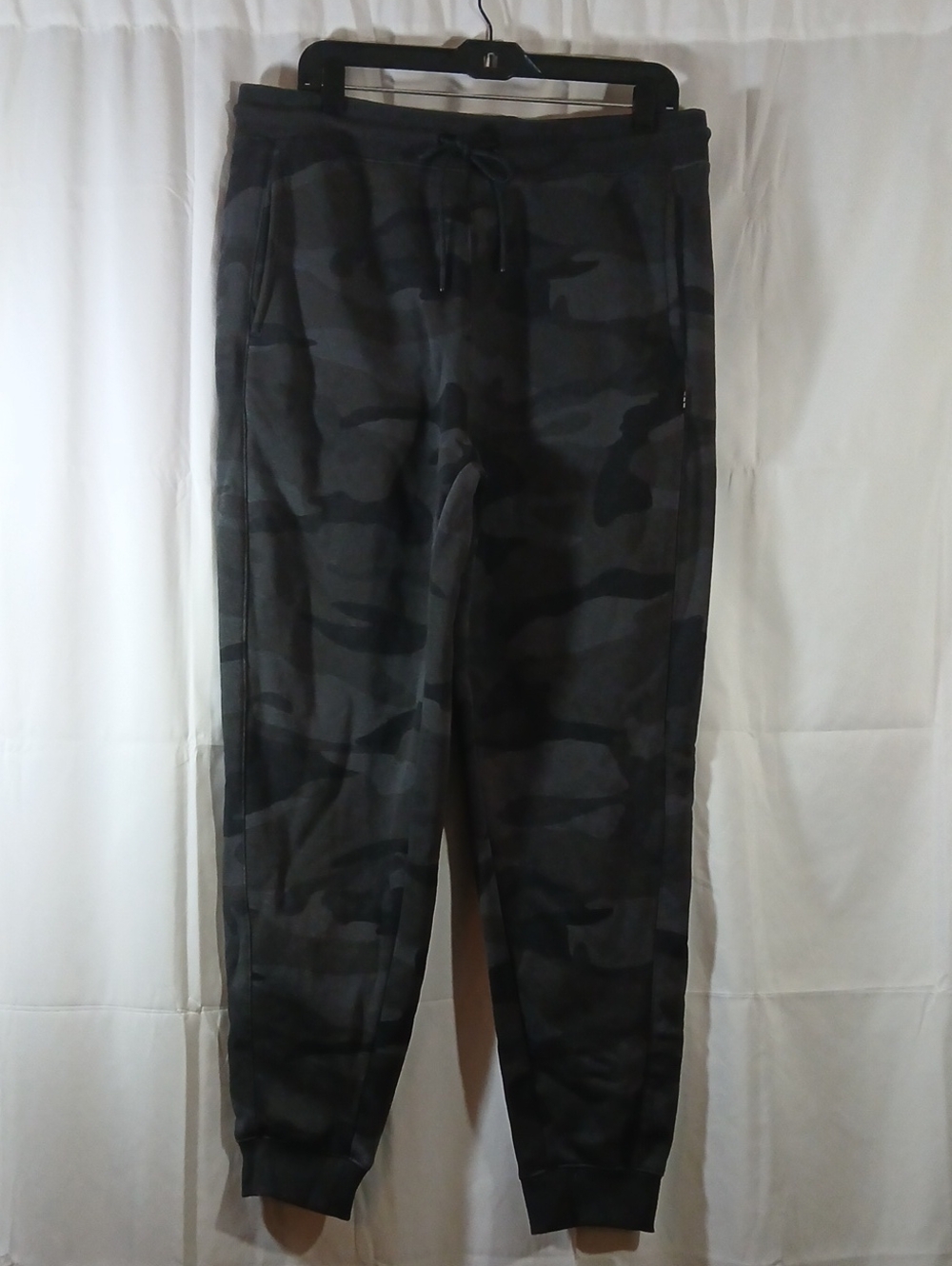 CSG Mens XL Jogger Pants Champs Gray Black Camouflage